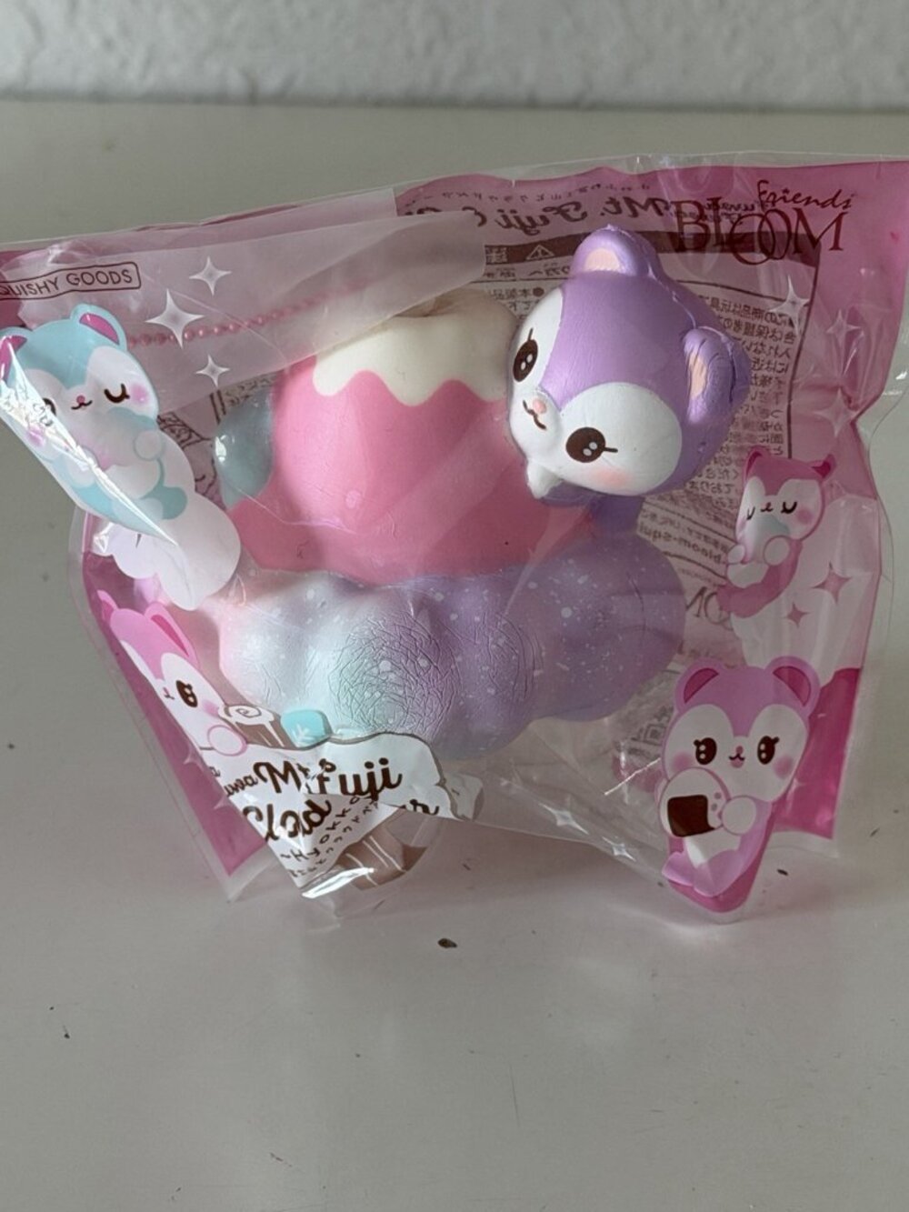 IBloom Fuwa Fuwa Mt. Fuji & Cloud Bear Hyokkori Slow Rising Mini Squishy Galaxy